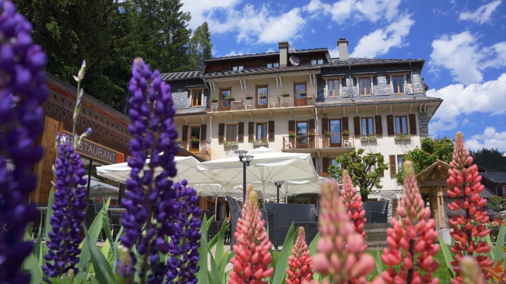 Hotel Restaurant La Couronne Chamonix Exterior photo