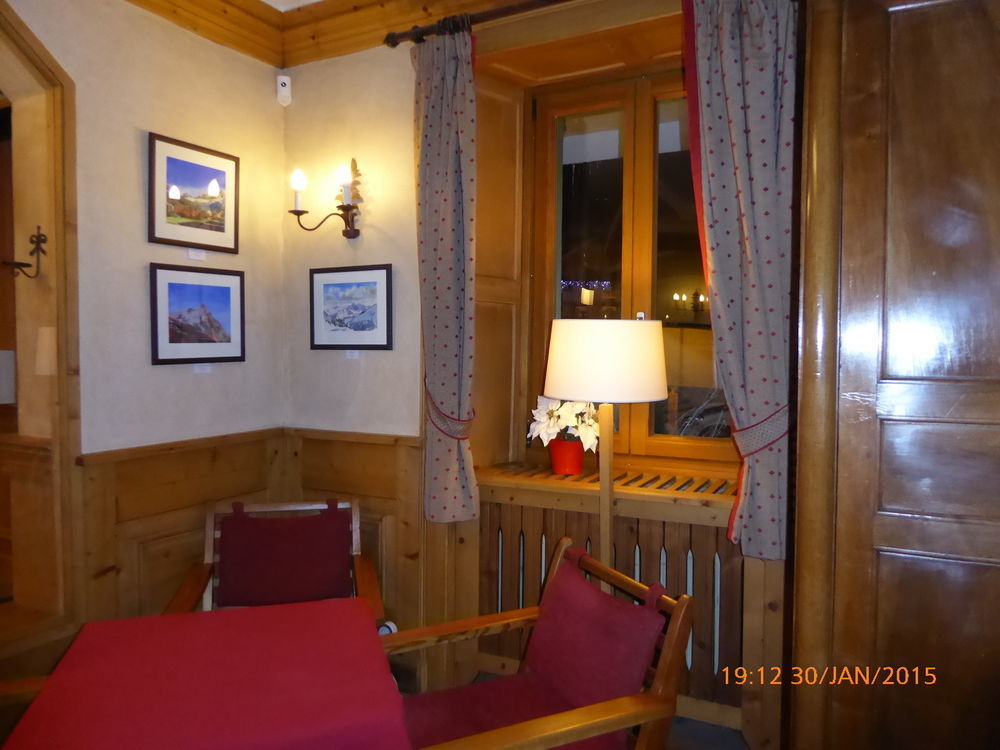 Hotel Restaurant La Couronne Chamonix Exterior photo