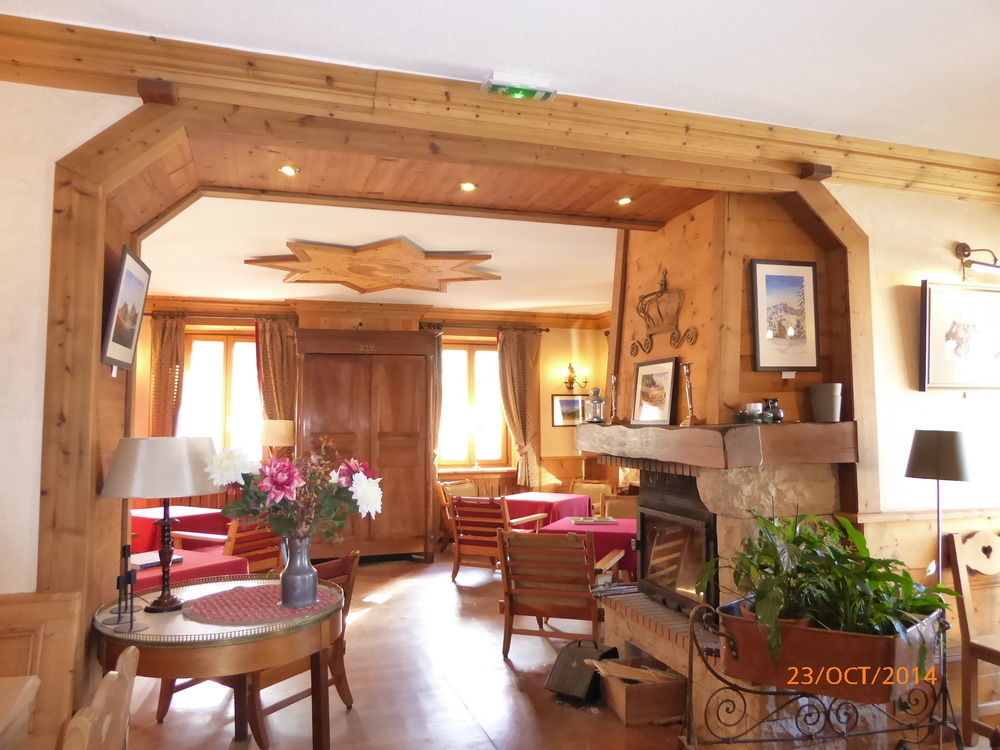 Hotel Restaurant La Couronne Chamonix Exterior photo
