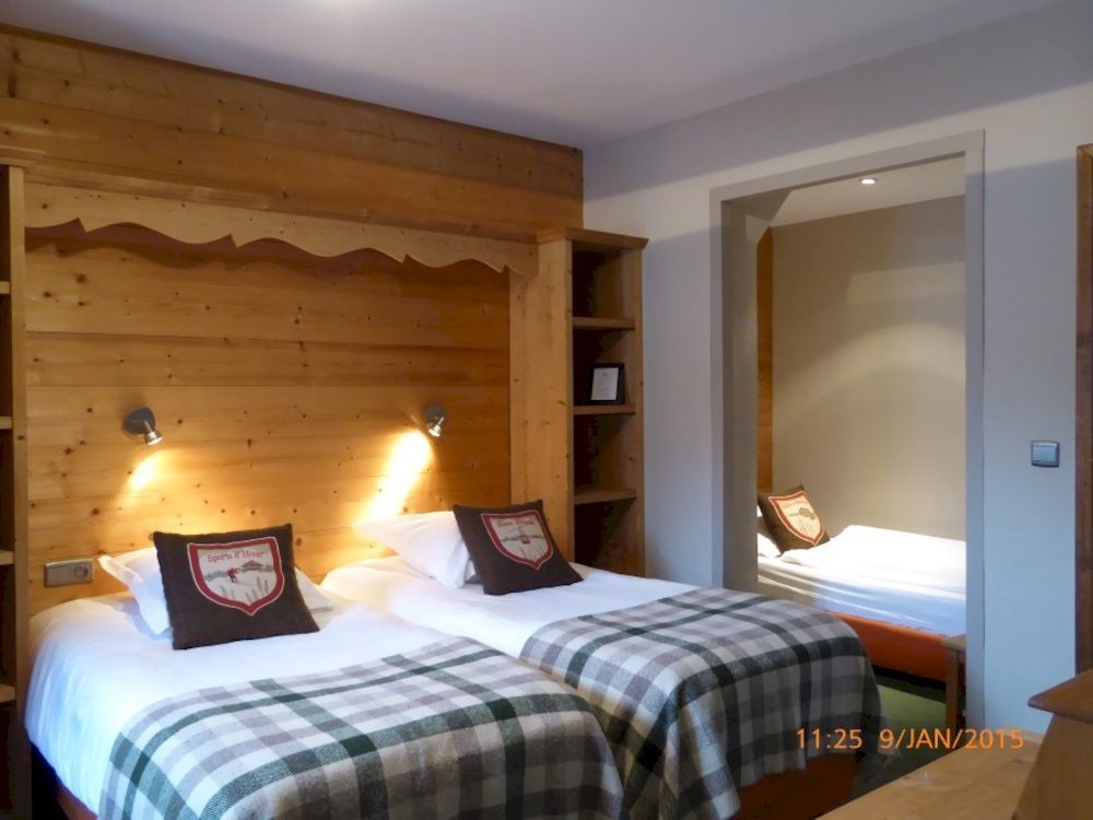 Hotel Restaurant La Couronne Chamonix Exterior photo