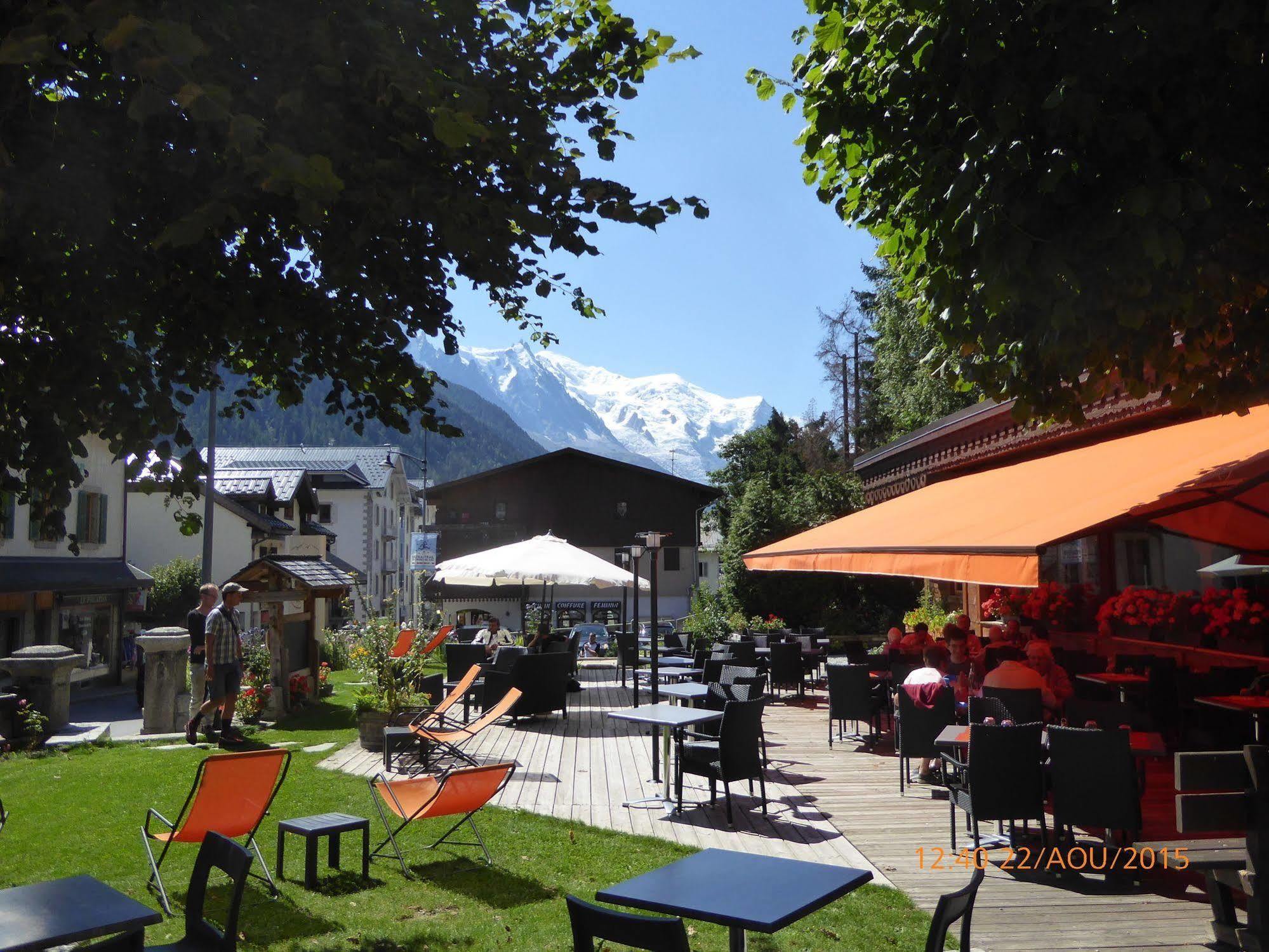 Hotel Restaurant La Couronne Chamonix Exterior photo