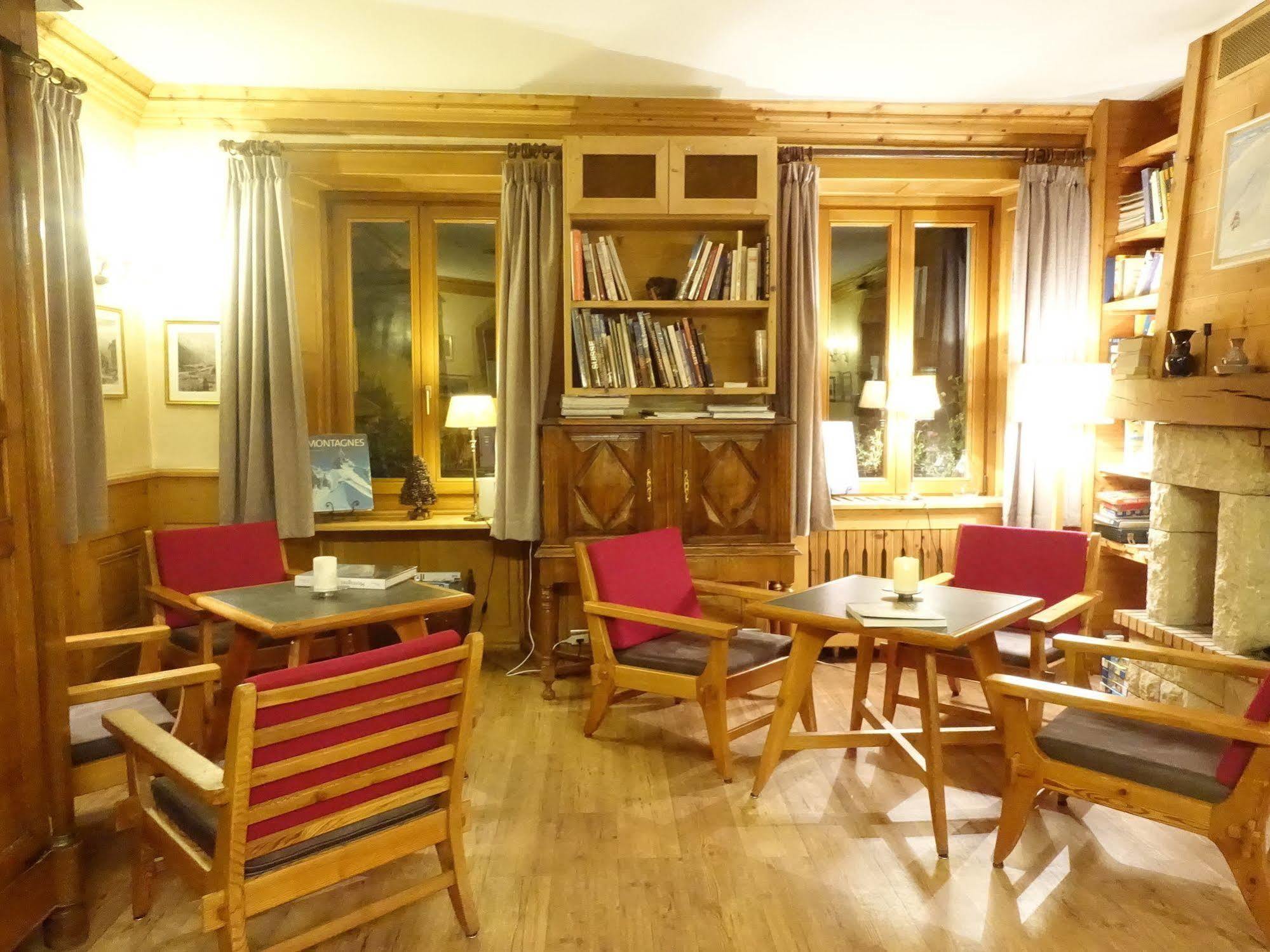 Hotel Restaurant La Couronne Chamonix Exterior photo